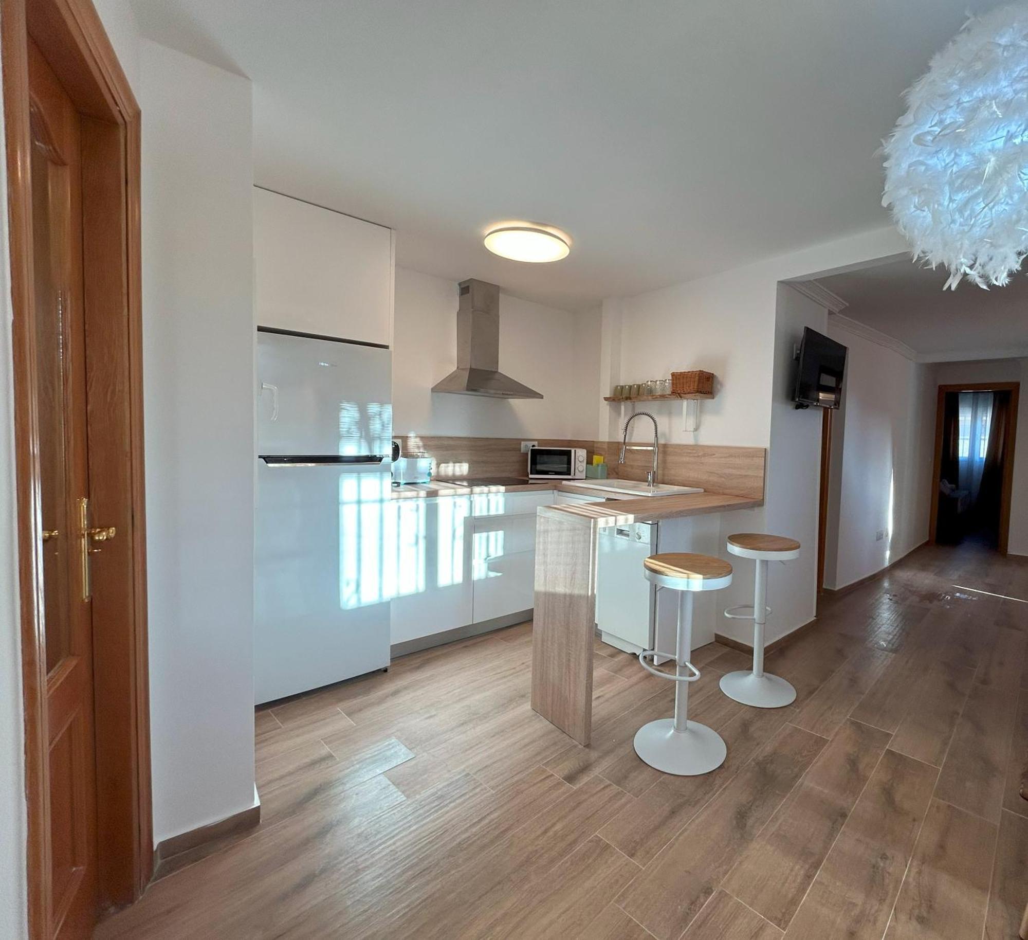 Edificio Amarillo En El Barrio Apartment Аликанте Екстериор снимка