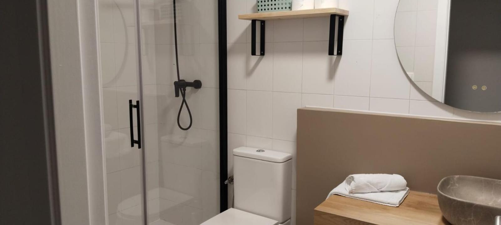 Edificio Amarillo En El Barrio Apartment Аликанте Екстериор снимка